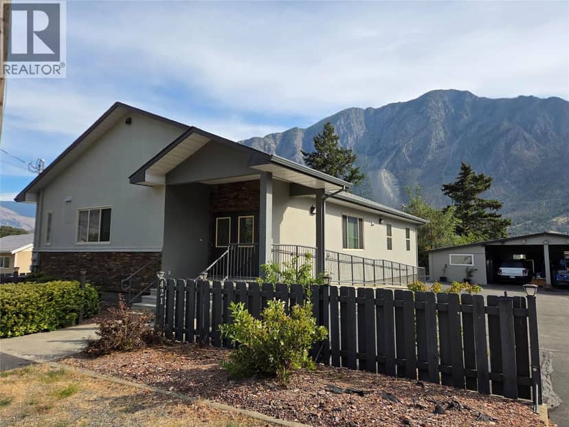 421 9th Avenue, Keremeos
