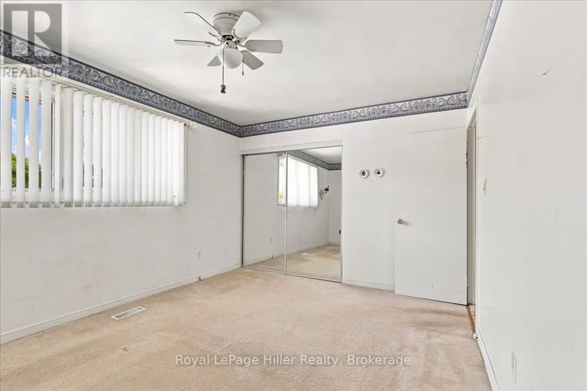 66 Elgin Crescent — photo 25 of 39