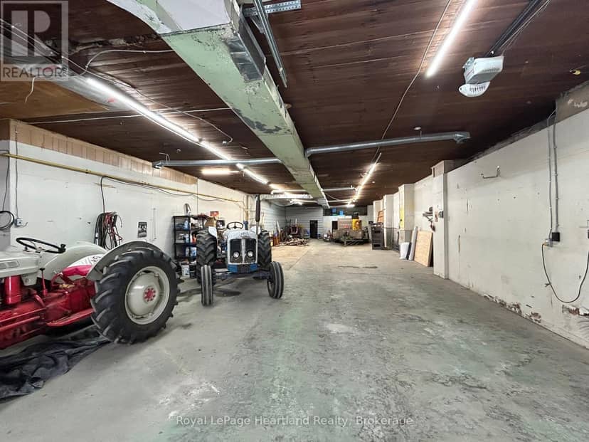 30 Isaac Street, Central Huron, photo 4