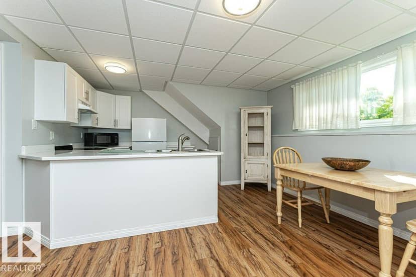 5924 11 AV NW — photo 27 of 40