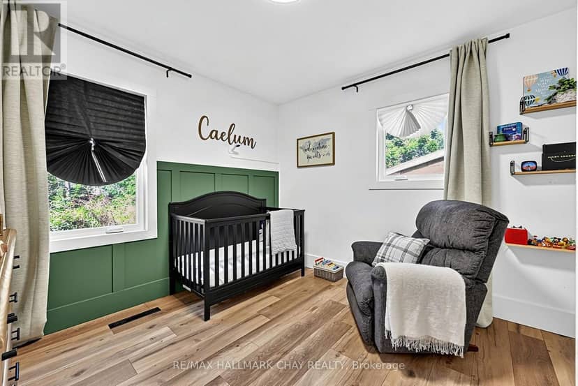 32 Caroline Street — photo 21 of 40