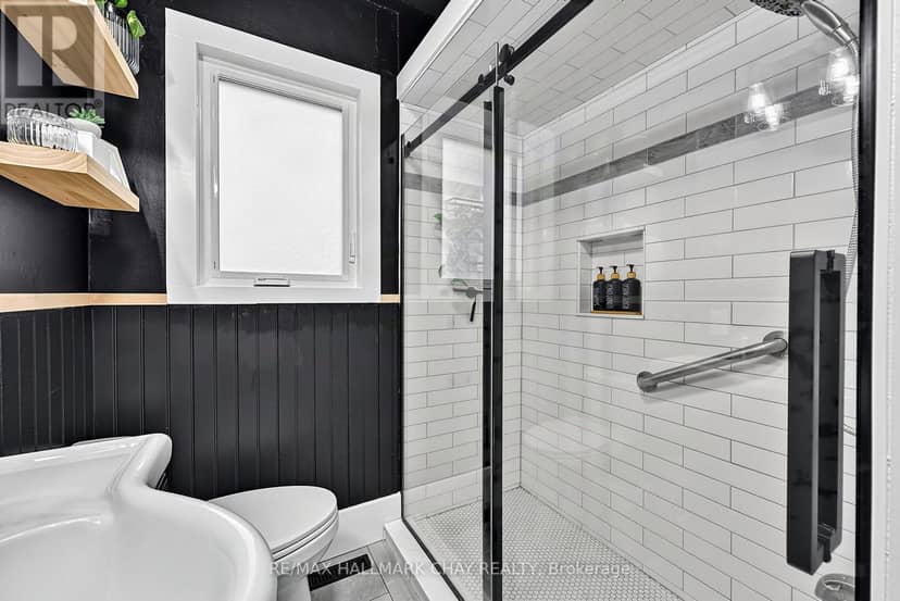32 Caroline Street — photo 24 of 40