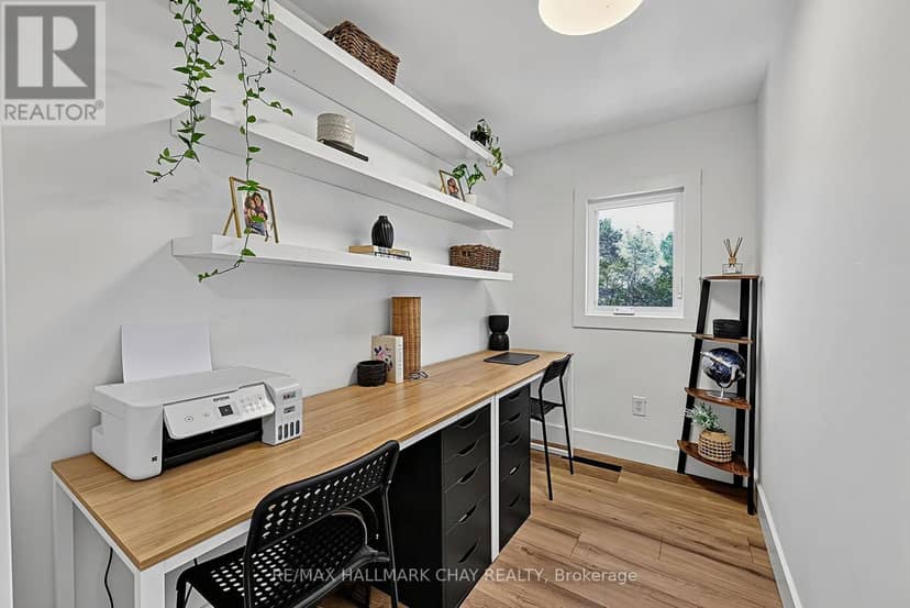 32 Caroline Street — photo 31 of 40