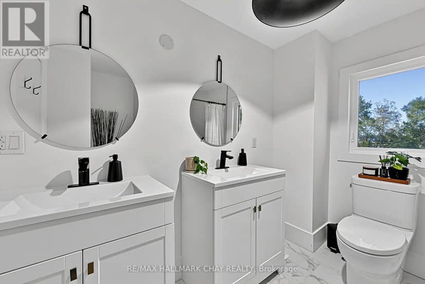 32 Caroline Street — photo 32 of 40
