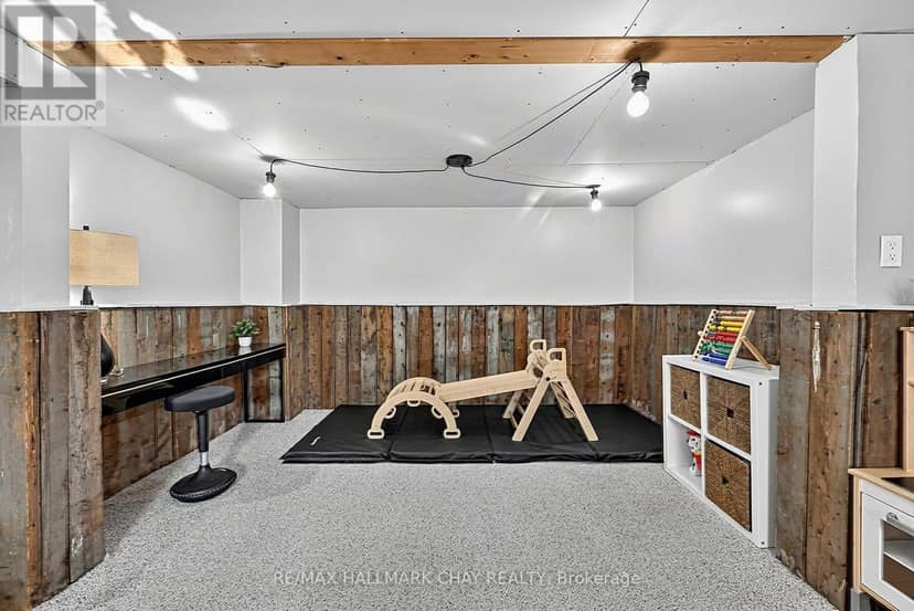 32 Caroline Street — photo 36 of 40