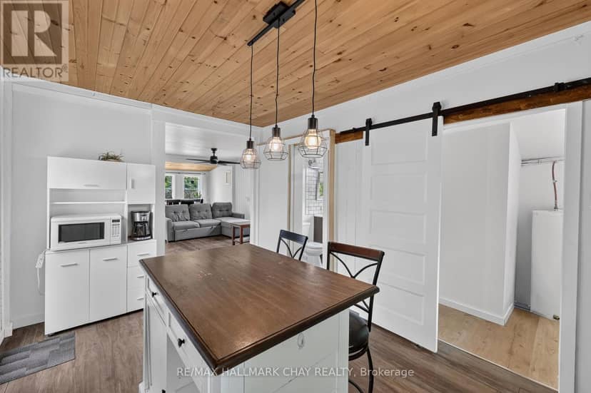 8 Myrtle Avenue — photo 10 of 23