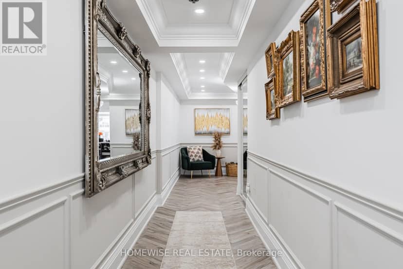 1407 - 2045 Lake Shore Boulevard W — photo 2 of 33