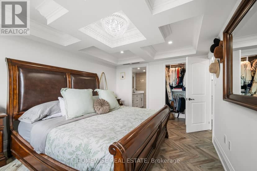 1407 - 2045 Lake Shore Boulevard W — photo 26 of 33