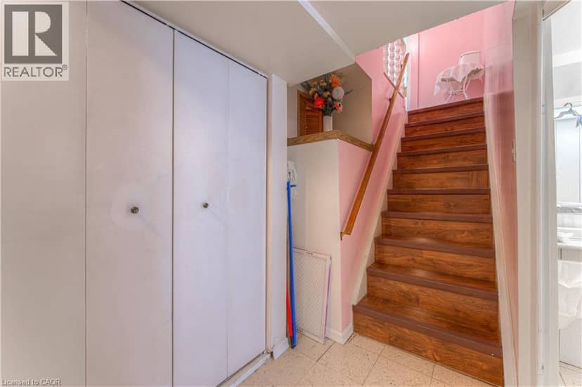1227 VALENTINE Drive — photo 23 of 35