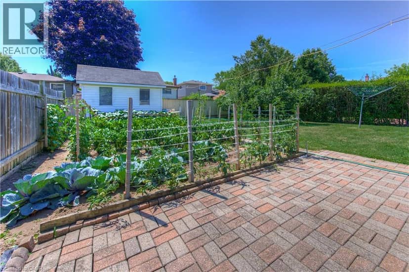 1227 VALENTINE Drive, Cambridge, photo 6