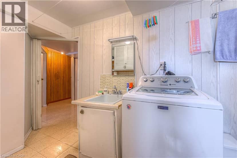 1227 VALENTINE Drive — photo 30 of 35