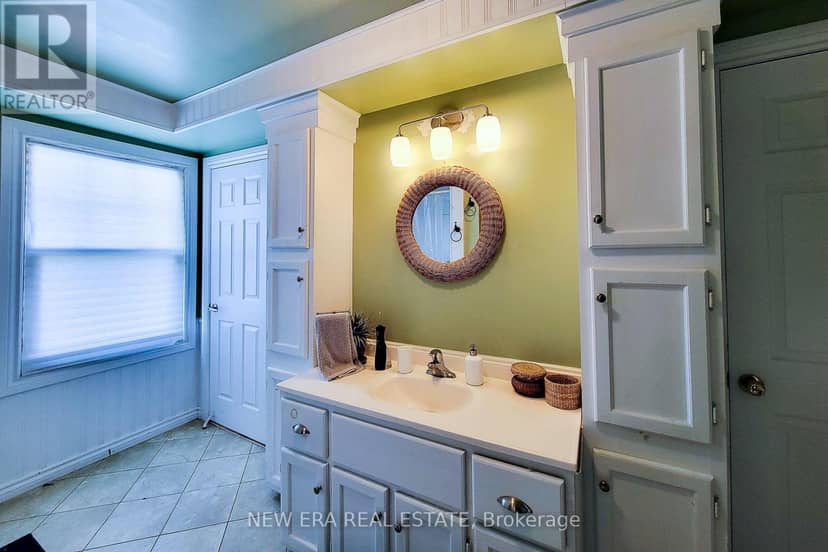 54 Eighth Avenue — photo 22 of 28