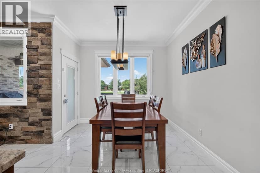 3945 Zanzibar Crescent — photo 18 of 40