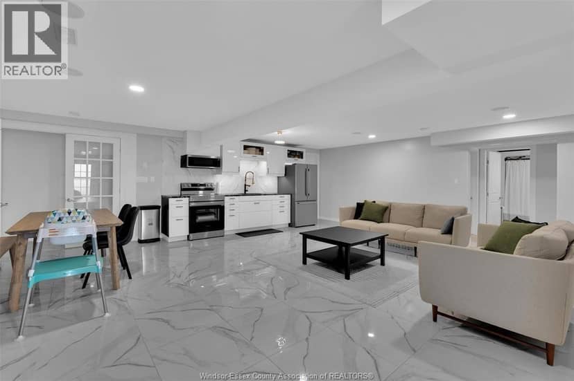 3945 Zanzibar Crescent — photo 31 of 40