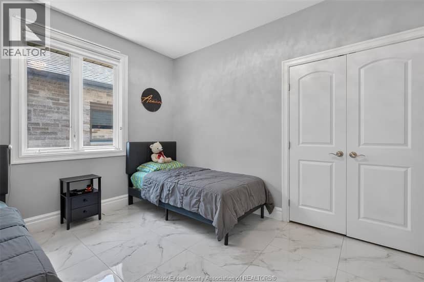 3945 Zanzibar Crescent — photo 23 of 40