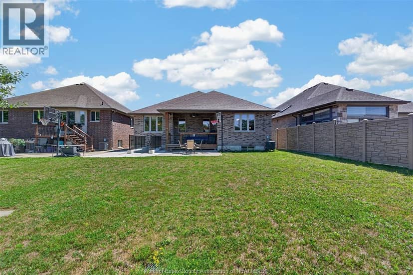 3945 Zanzibar Crescent — photo 40 of 40