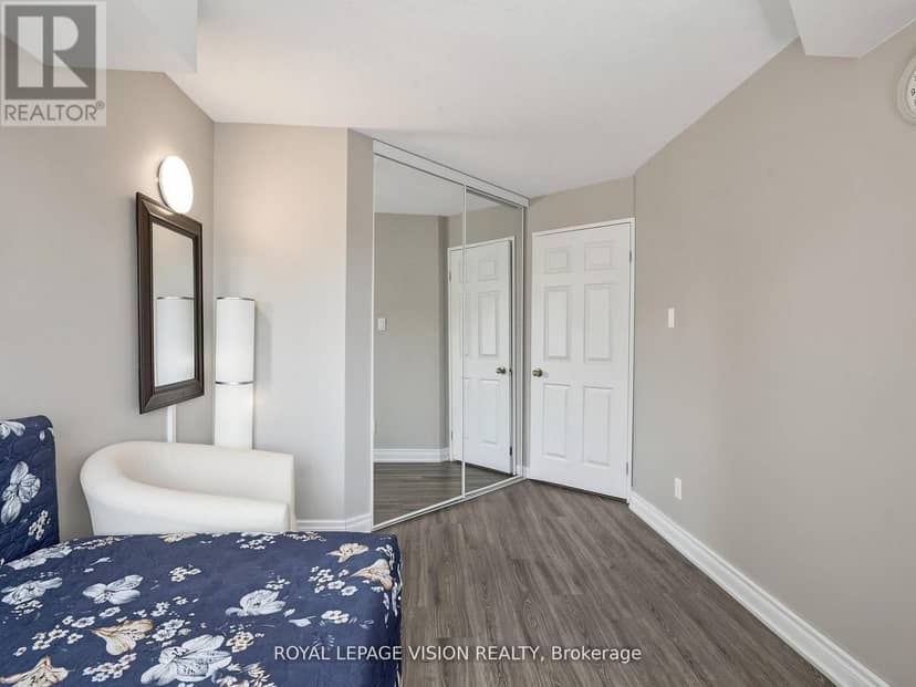 419 - 11753 Sheppard Avenue E — photo 24 of 40