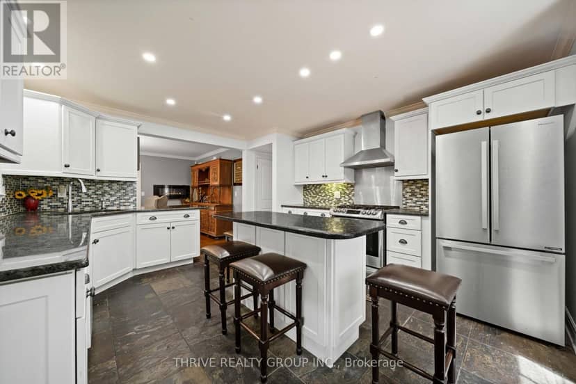 1067 Lombardo Avenue — photo 14 of 40
