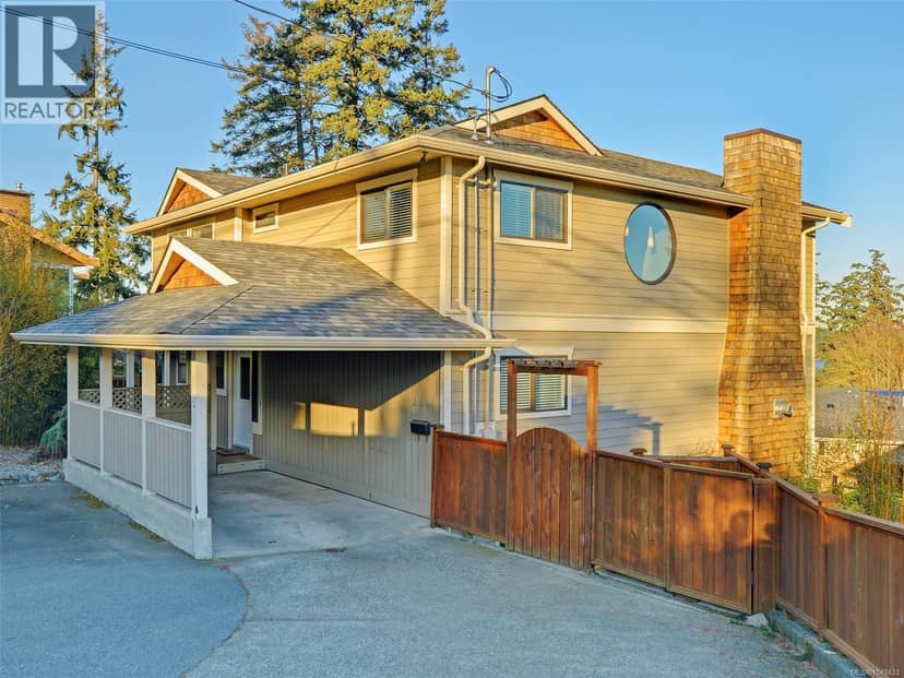 280 Milburn Dr, Colwood