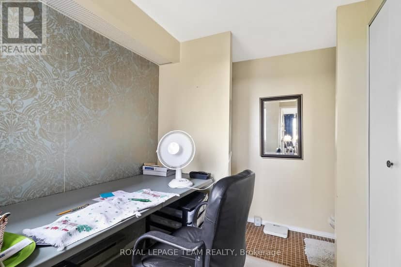 1008 - 1285 Cahill Drive — photo 22 of 33