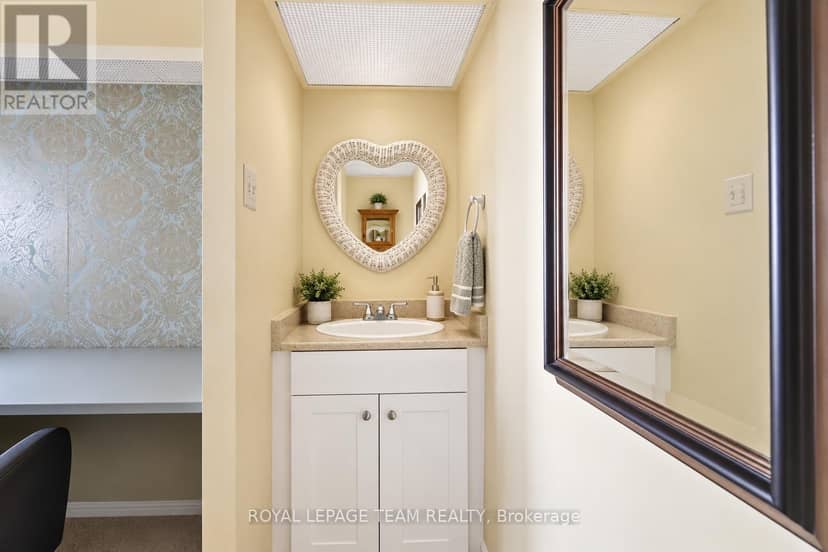 1008 - 1285 Cahill Drive — photo 23 of 33