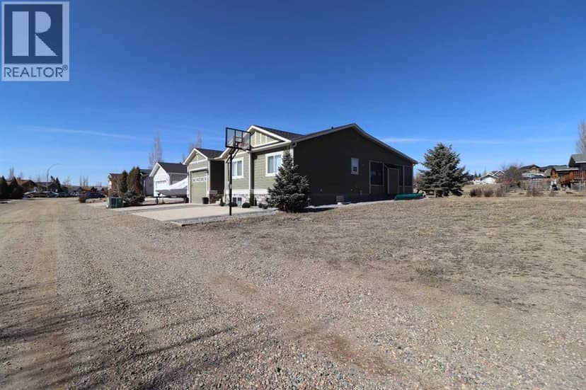 663 Lakeside Drive — photo 11 of 26