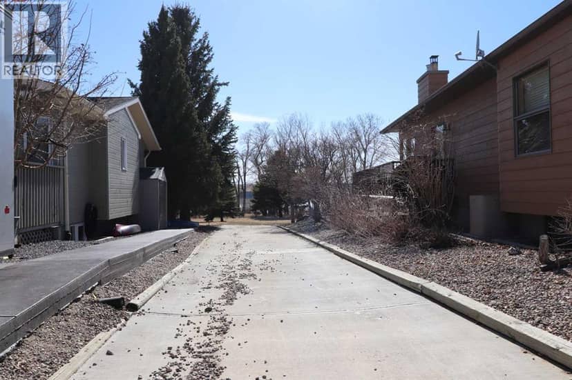 663 Lakeside Drive — photo 14 of 26