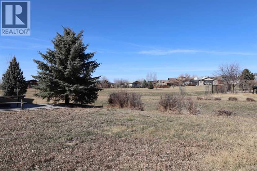 663 Lakeside Drive — photo 9 of 26
