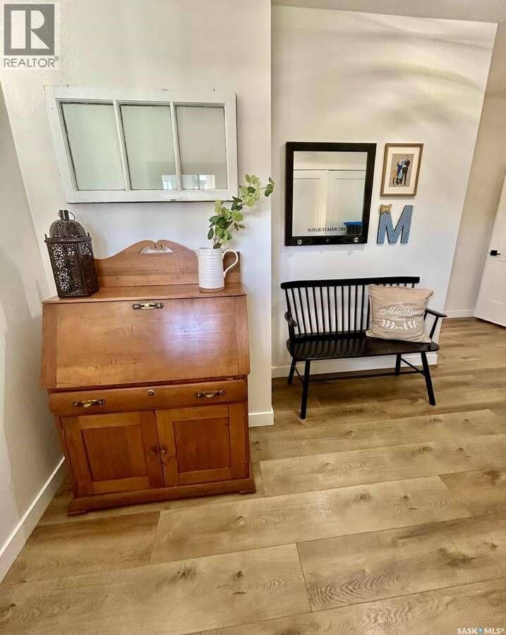 3743 Gee CRESCENT — photo 7 of 22