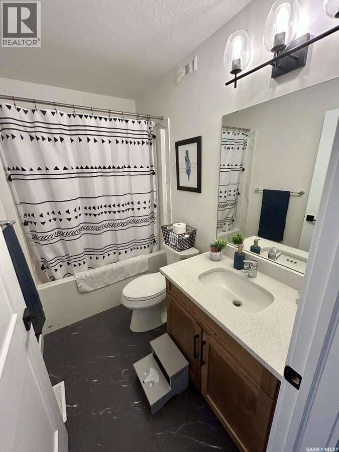 3743 Gee CRESCENT — photo 12 of 22