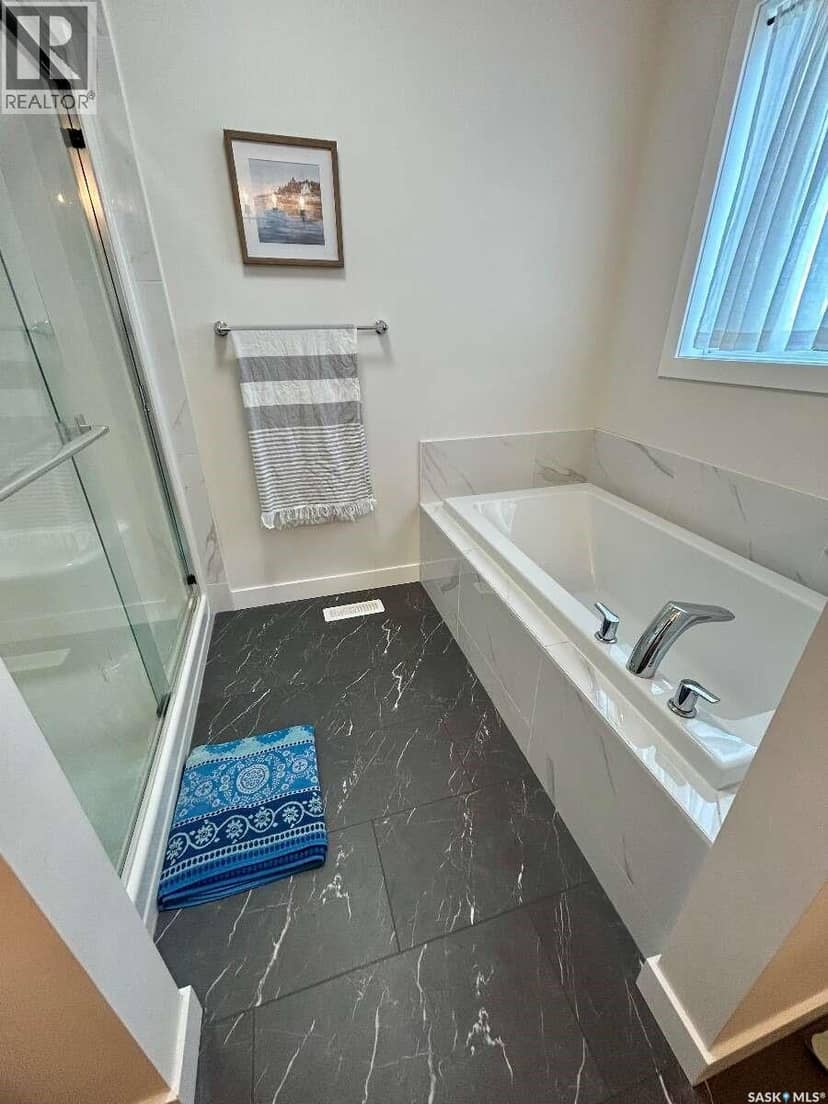 3743 Gee CRESCENT — photo 17 of 22