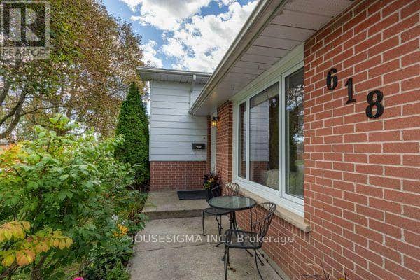 618 Aylmer Crescent — photo 37 of 40