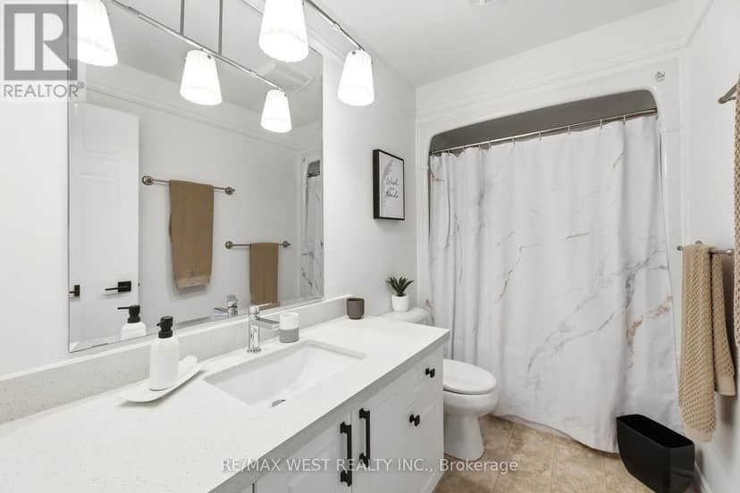 916 Silversmith Street — photo 7 of 12
