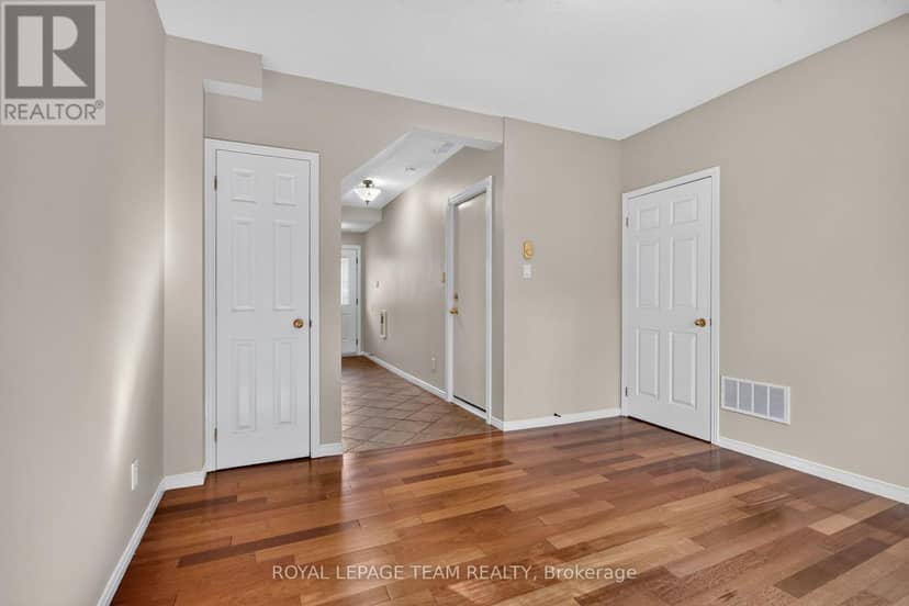 136 Glamorgan Drive — photo 37 of 40