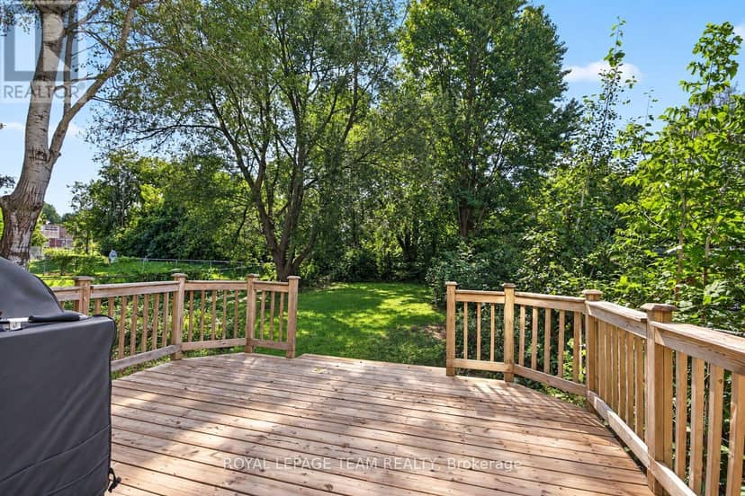 136 Glamorgan Drive — photo 38 of 40