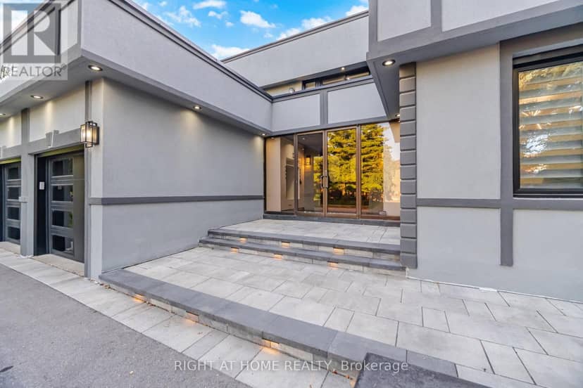 32 Colton Crescent S, Vaughan, photo 2
