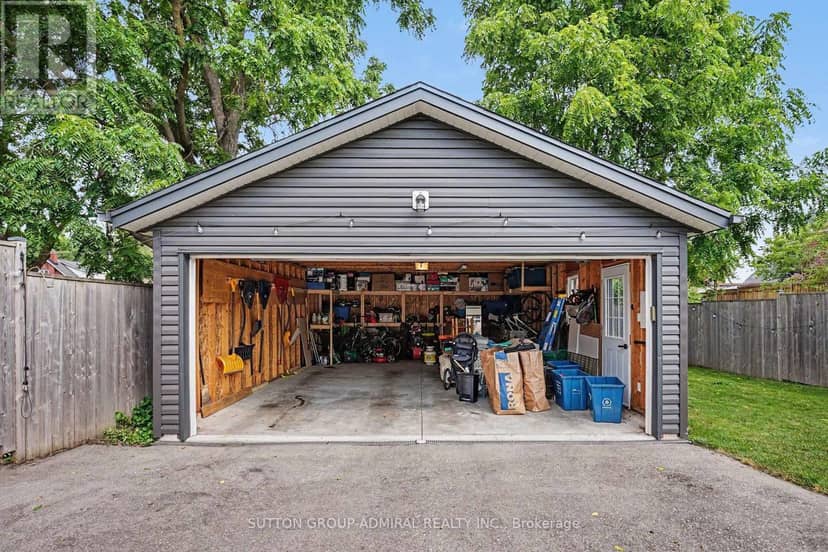 406 Stirling Avenue S — photo 22 of 28