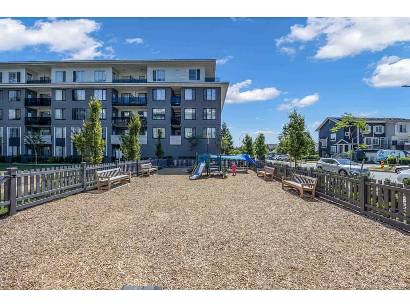 302 15825 85 AVENUE, Surrey, photo 4
