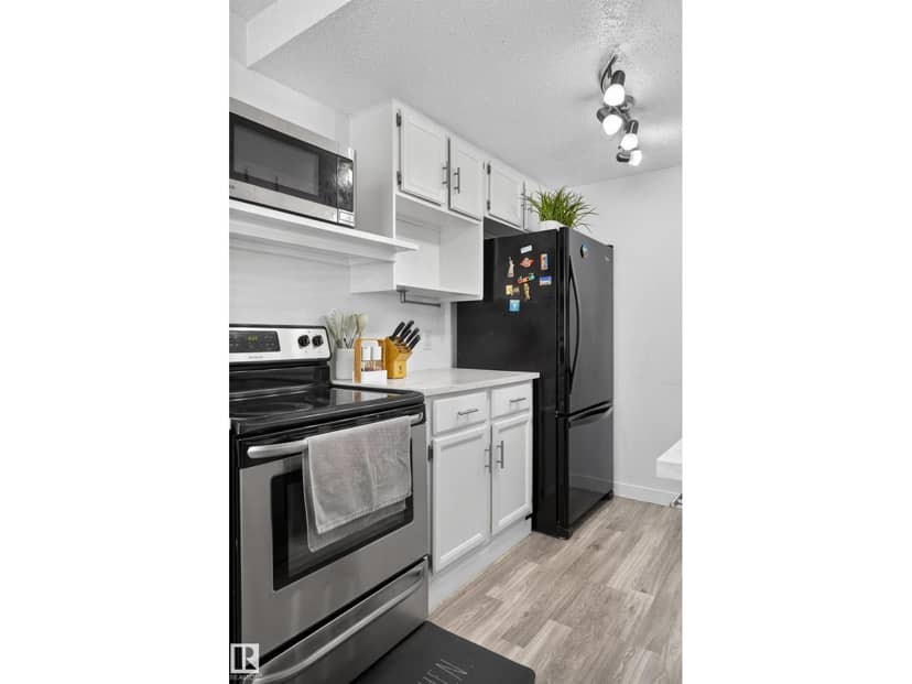 130 Woodstock NW NW, Edmonton, photo 3