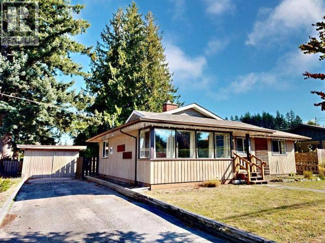 7139 BARNET STREET, Powell River