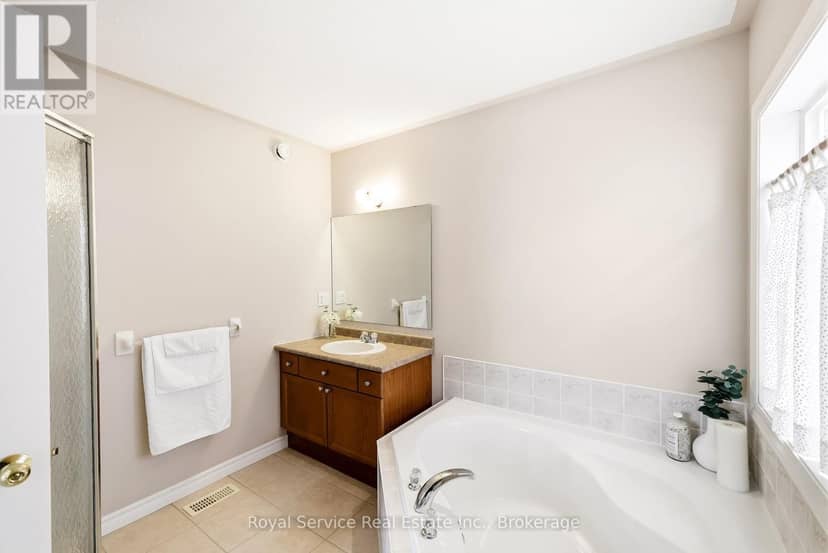 179 Fenning Drive — photo 13 of 40