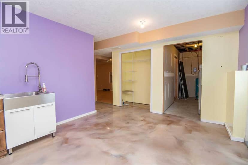 3402 3 Township Road 392 — photo 27 of 36