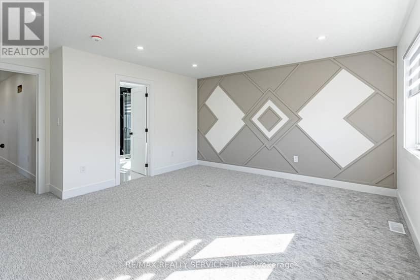 829 Darnley Boulevard — photo 18 of 28