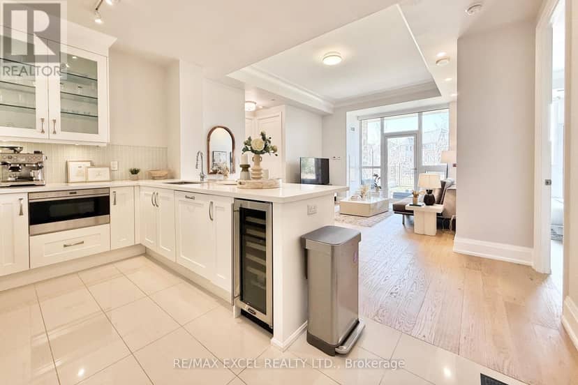 208 - 9 Stollery Pond Crescent — photo 11 of 37