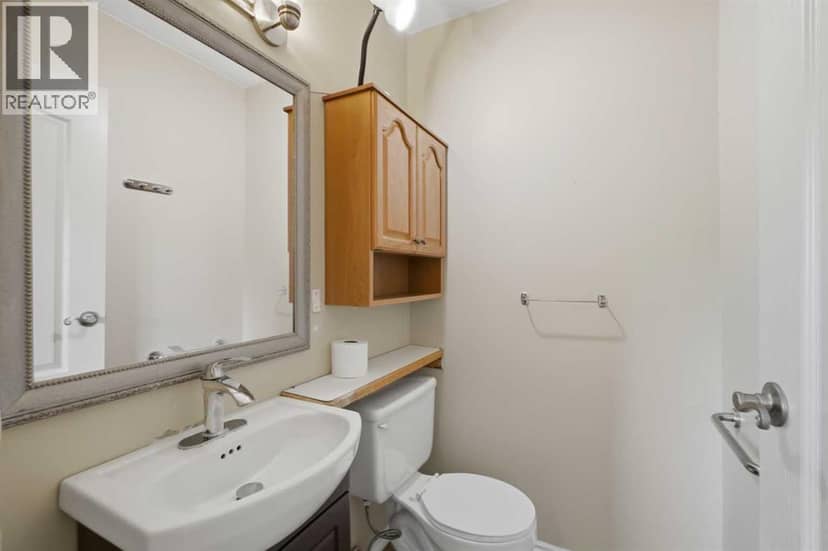 5017 61 Avenue Close — photo 24 of 37