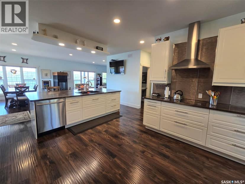 207 Criddle AVENUE — photo 15 of 40
