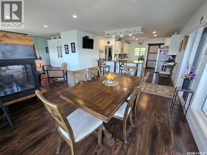 207 Criddle AVENUE — photo 9 of 40