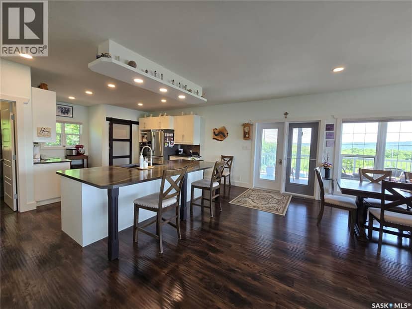 207 Criddle AVENUE — photo 8 of 40