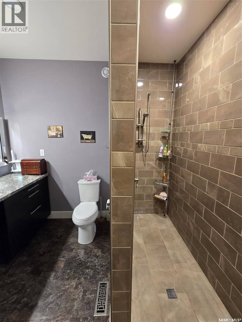 207 Criddle AVENUE — photo 37 of 40