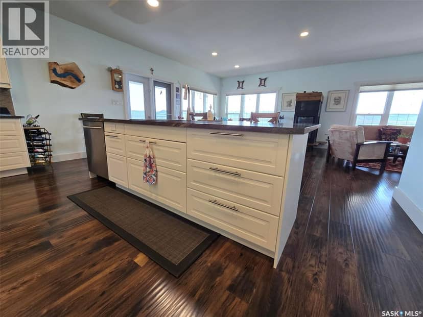 207 Criddle AVENUE — photo 17 of 40